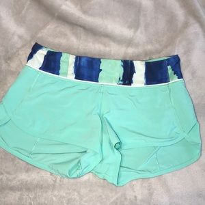 Lululemon Speed Up Short’s *2.5” (Size 6)
